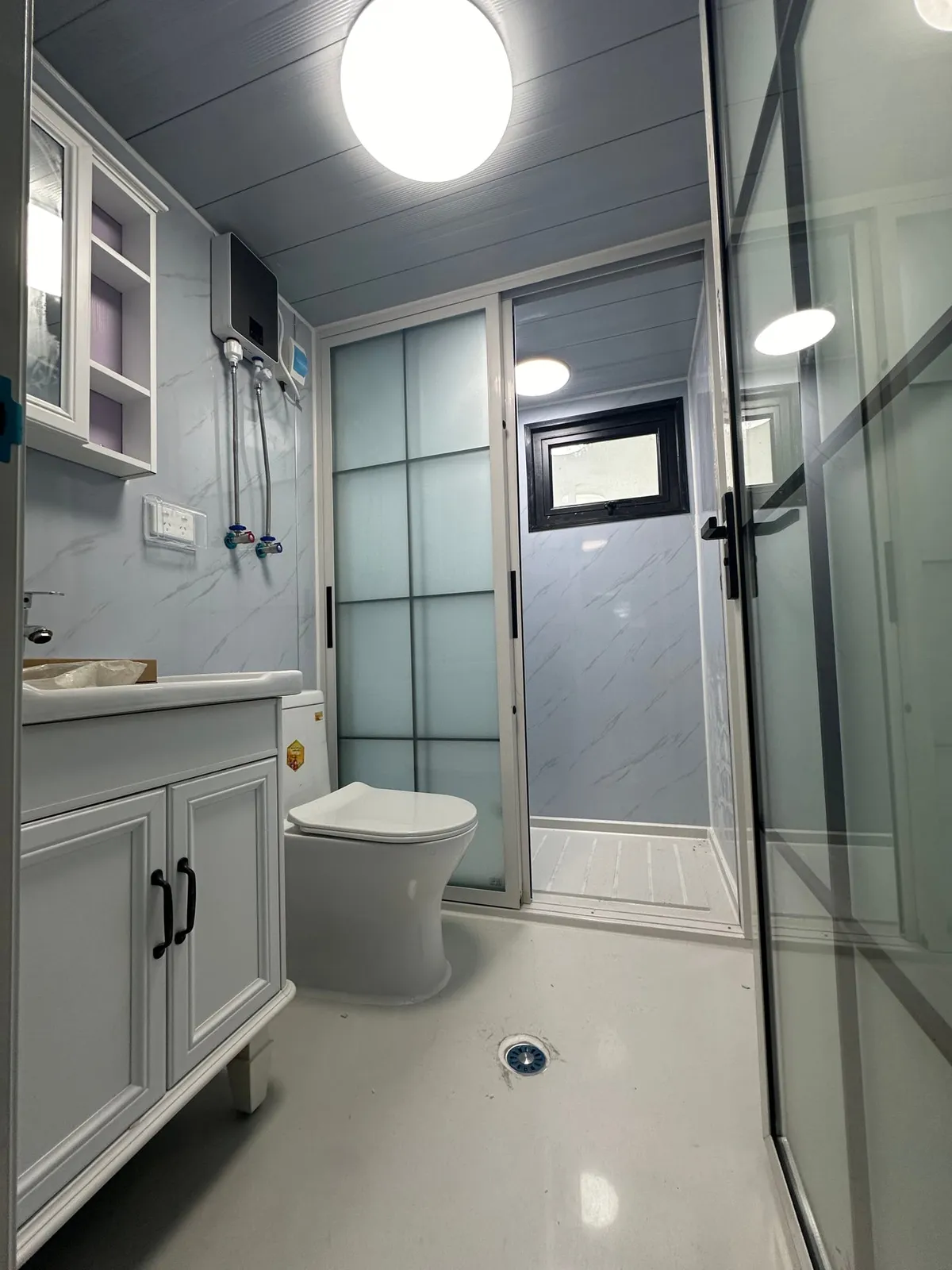 20FT Bathroom Model 2