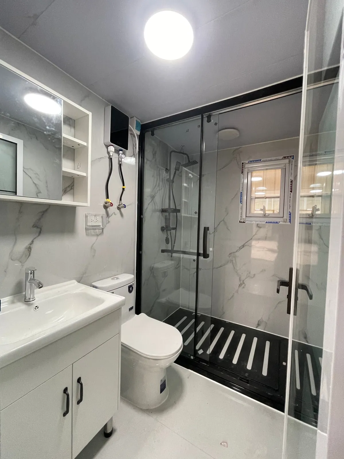 20FT Bathroom Model 5