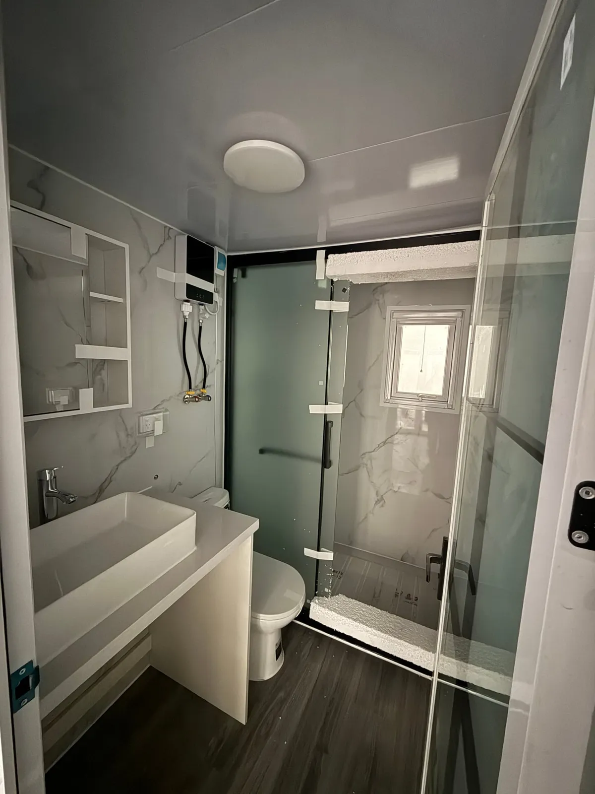 20FT Bathroom Model 9